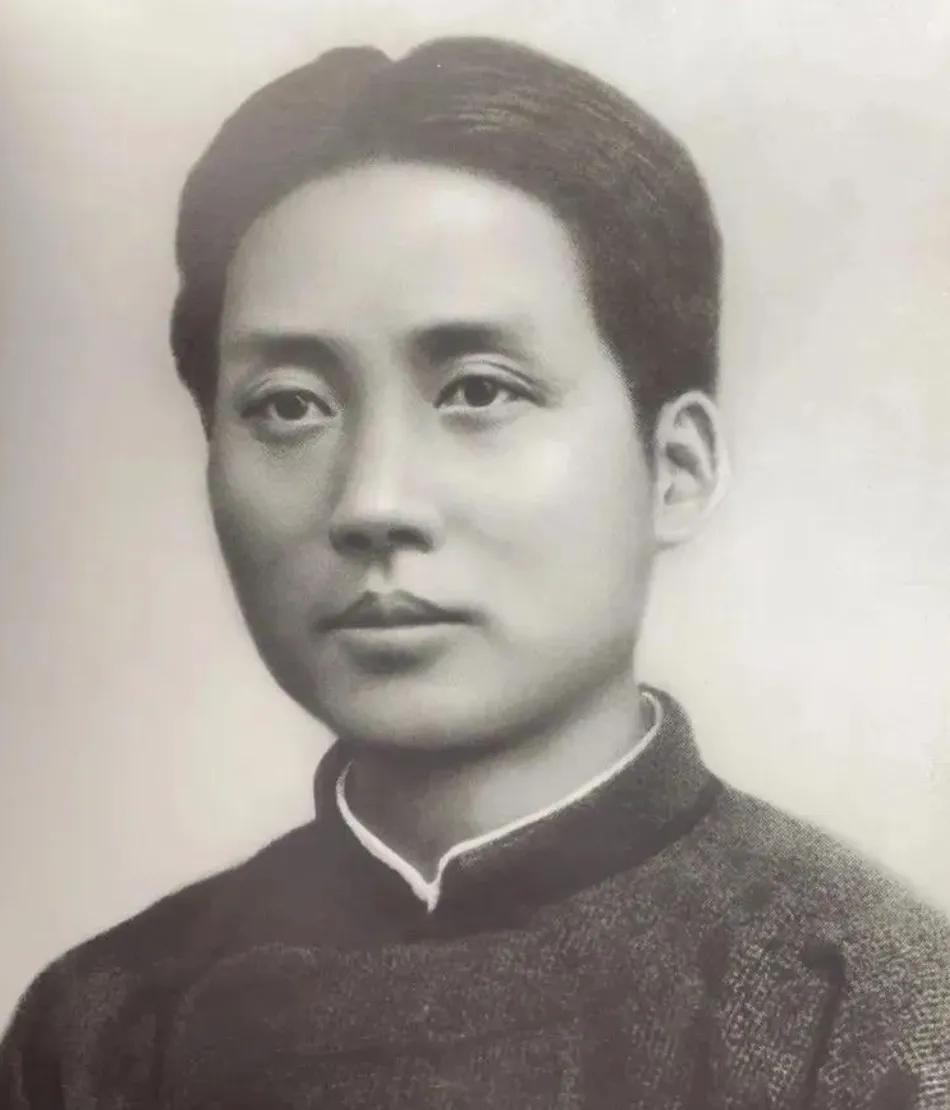 别拿“985”骄傲！毛主席的求学格局，至今没人能比毛主席虽说仅是师范毕业，