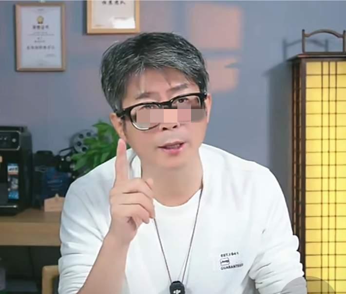 小旭这次直播可是把桌子都掀了！直接否认自己是“利益主播”不说，反手就把这顶大帽