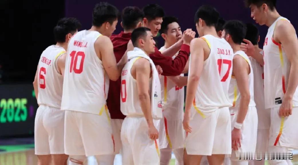 中国男篮半决赛首节比赛以28-19领先新西兰，4个没想到！1.没想到，中国男篮