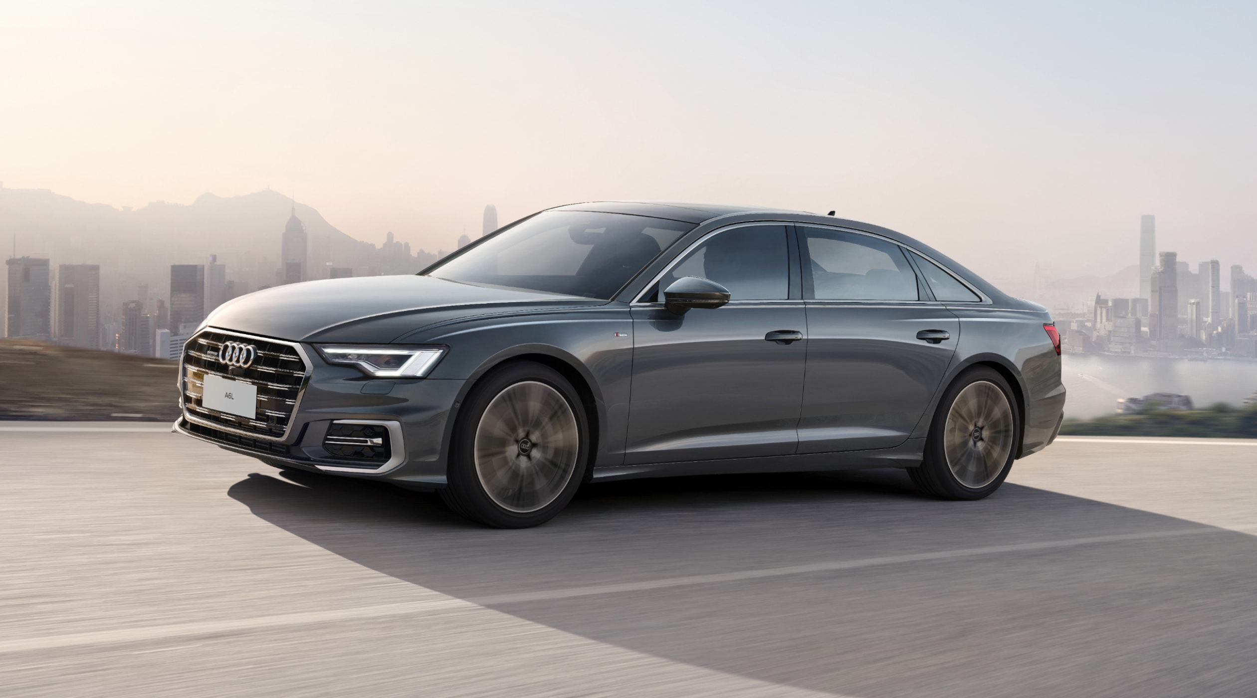 新出的奥迪A6L，外观上来说更接近新能源的设计语言和风格了，大灯和前脸的造型变化