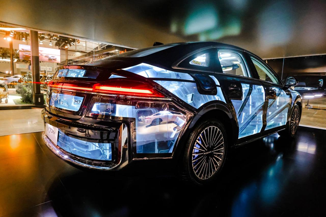 晚上刷资讯看到安洗莹单赛季11冠的消息，真的惊呆了。评论里吵得不可开交，有人说对