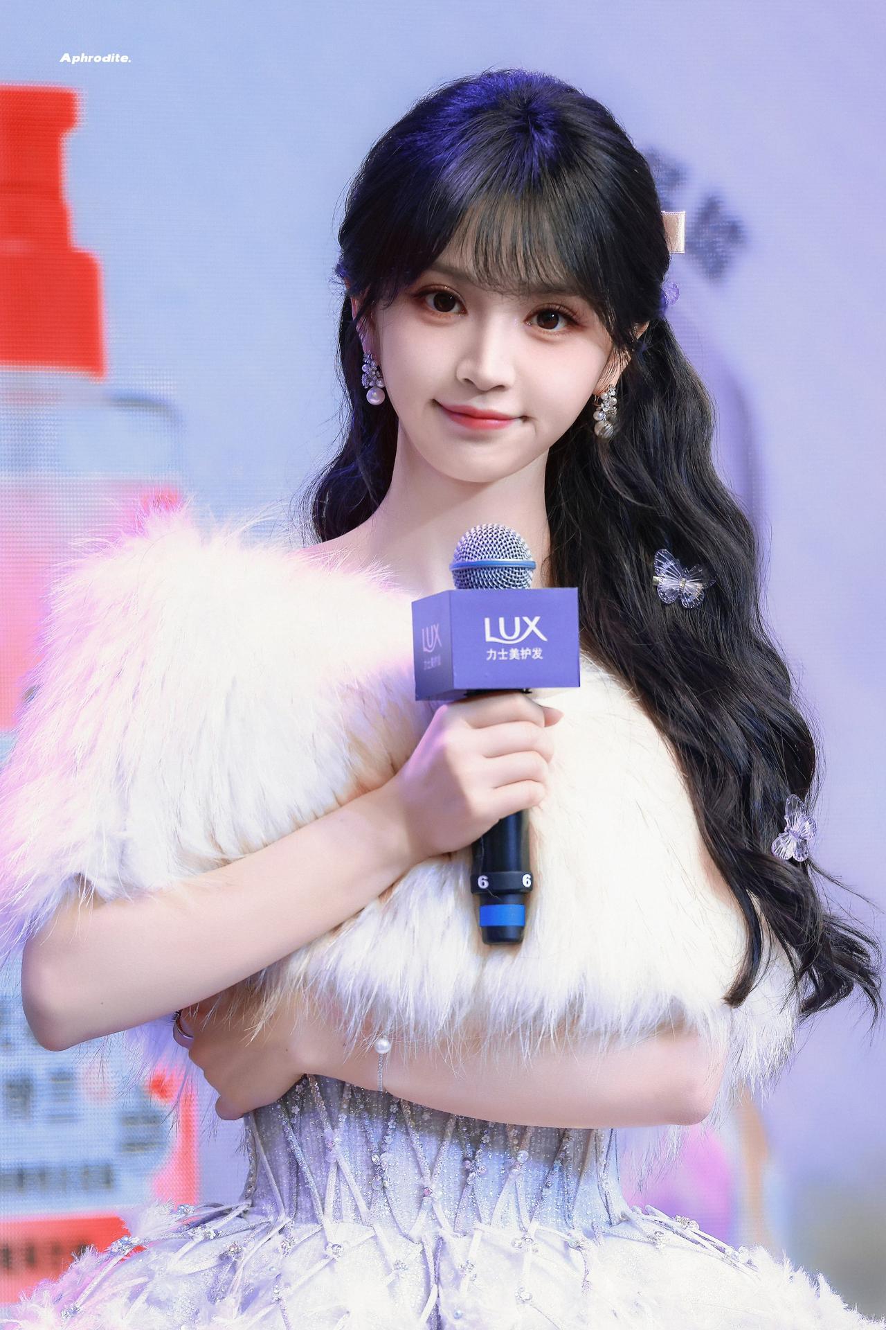 田曦薇这个可爱喵咪