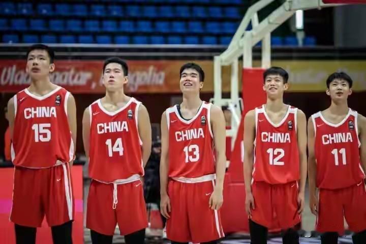U16国青亚洲杯三连胜晋级八强，各球员场均数据U16男篮亚洲杯中国U16国青
