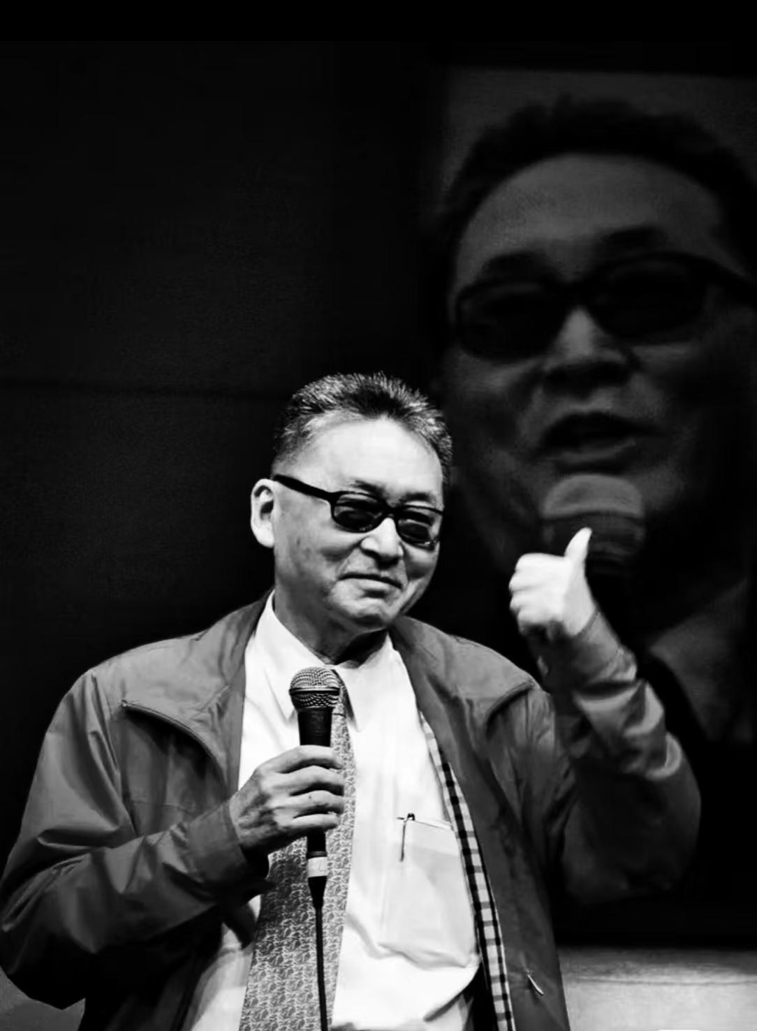 狂人李敖经典语录：1. “做弱者，多不得好活；做强者，多不得善终。”释义