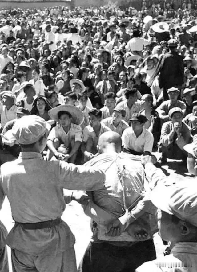 1951年5月1日，湖北省钟祥县人民政府以反革命罪判处抗日爱国将领、原国军起义少