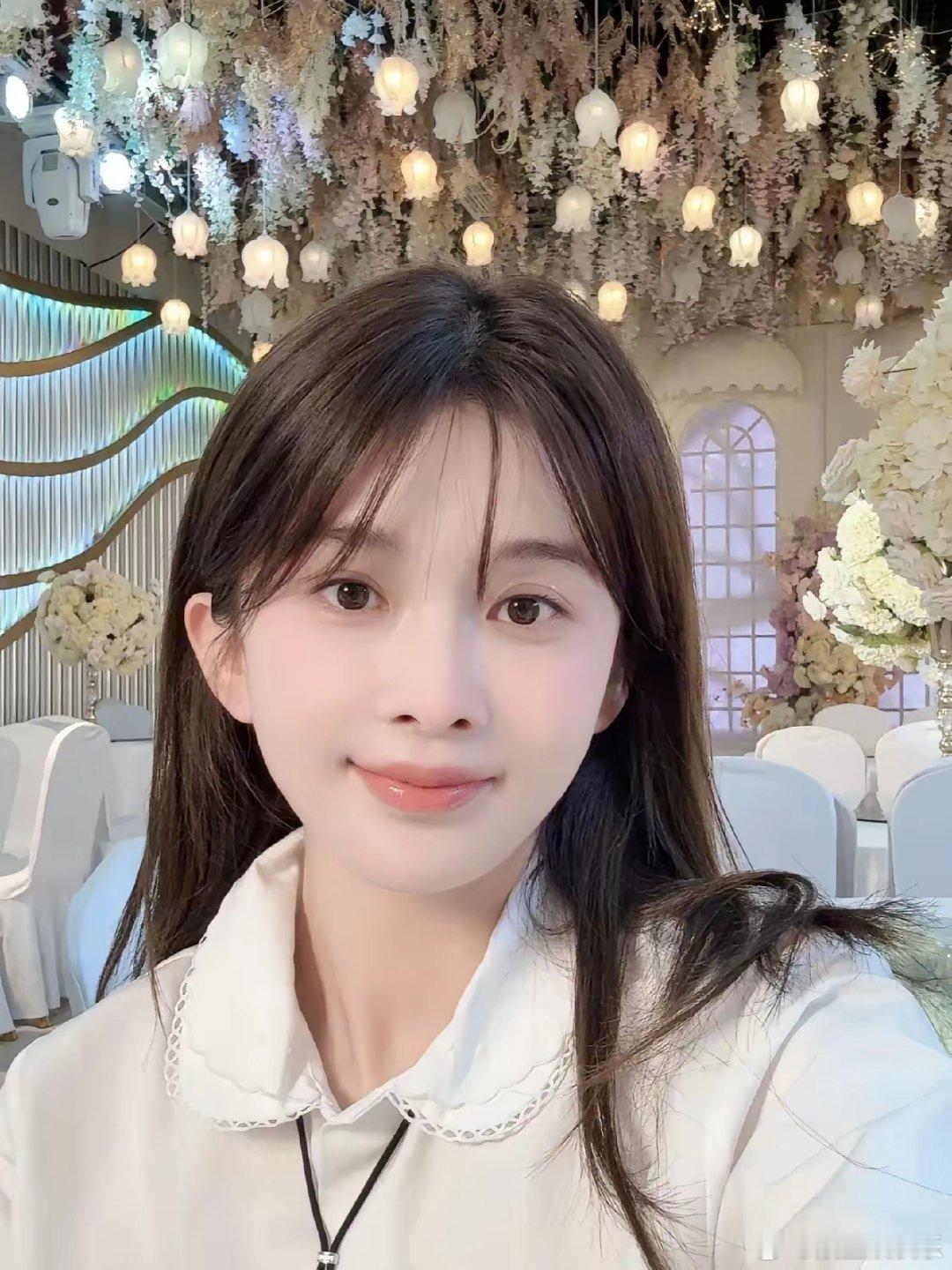 赵樱子说她这辈子最感谢的人是关晓彤，不是因为关晓彤给她钱，更不是因为关晓彤给她资