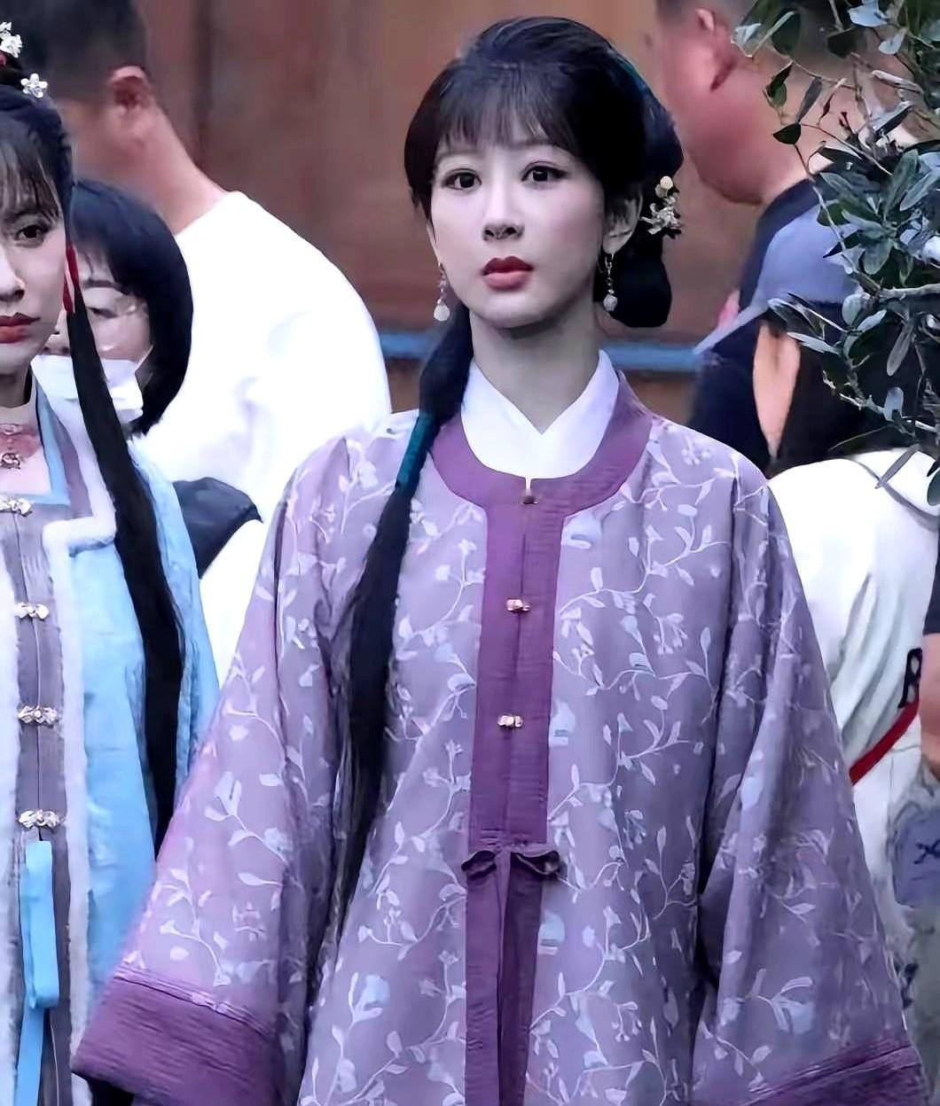 讲真的，我都替杨紫感到无语了。短剧国多次抄袭杨紫的作品，从《国色芳华》《长相