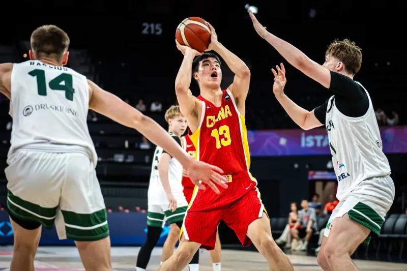 中国男篮68-78惜败立陶宛，最终以1胜2负的战绩位列B组第三，顺利晋级八强，接