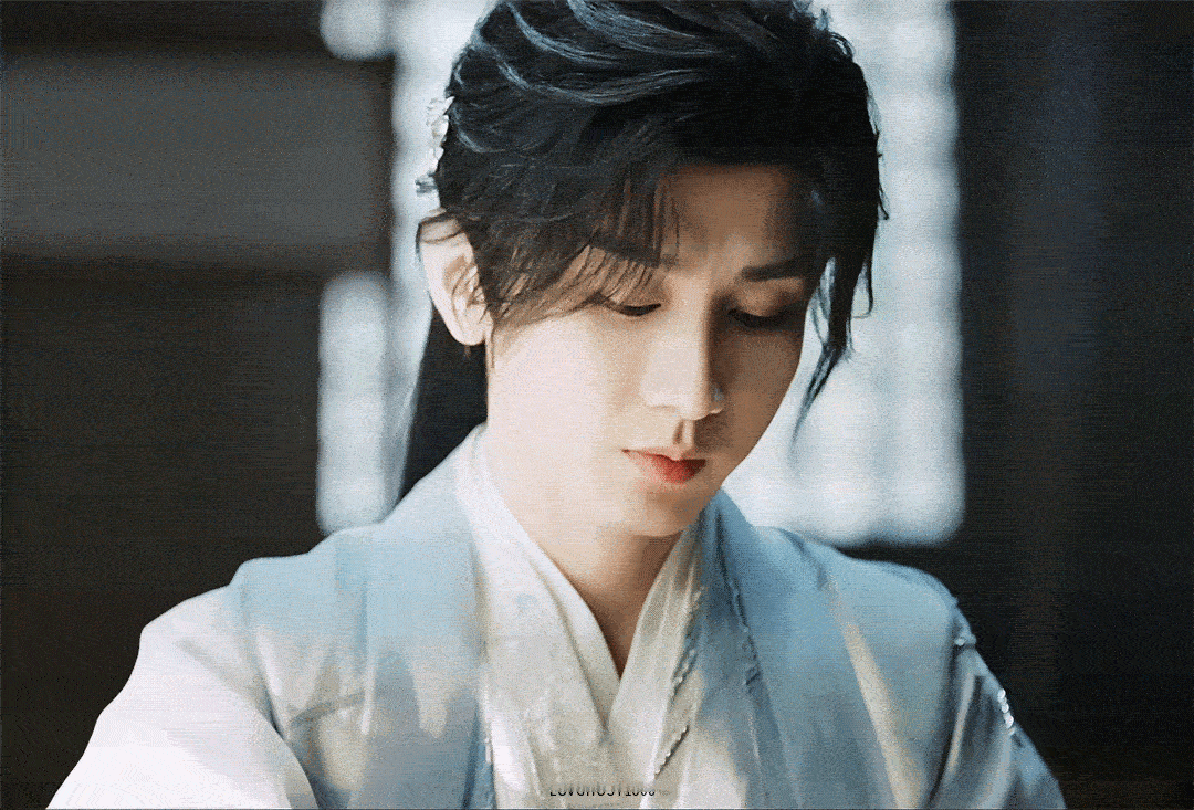 傅诗淇本体闪现​​​