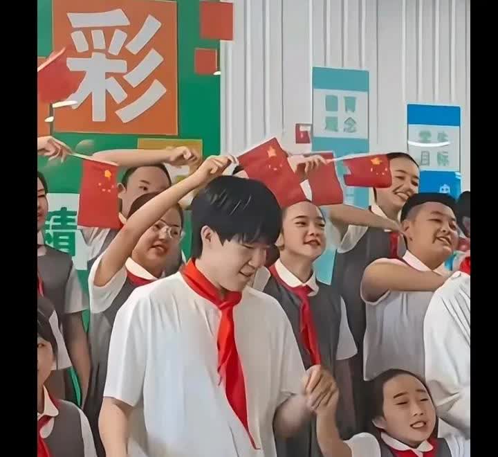 头哥：这该亖的男德！虽然我知道是个小妹妹，但是头哥还是说服不了自己。今天下午的魏