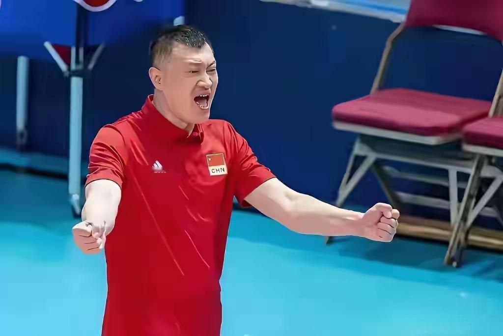 实际上，季后赛就是看北京与天津女排的对抗，也就是匡琦与陈方指导的斗智斗勇，最终鹿