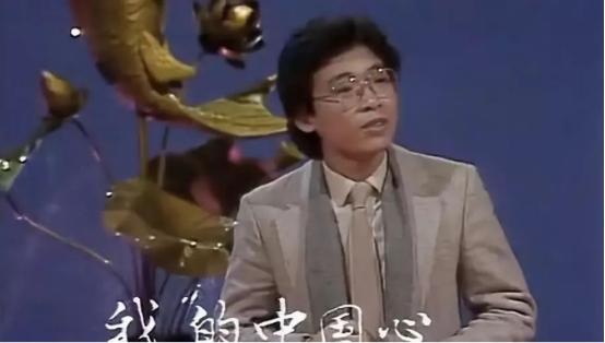 1984年，歌手张明敏得知我国举办亚运会的经费，还差了6亿的缺口时，果断卖掉了自
