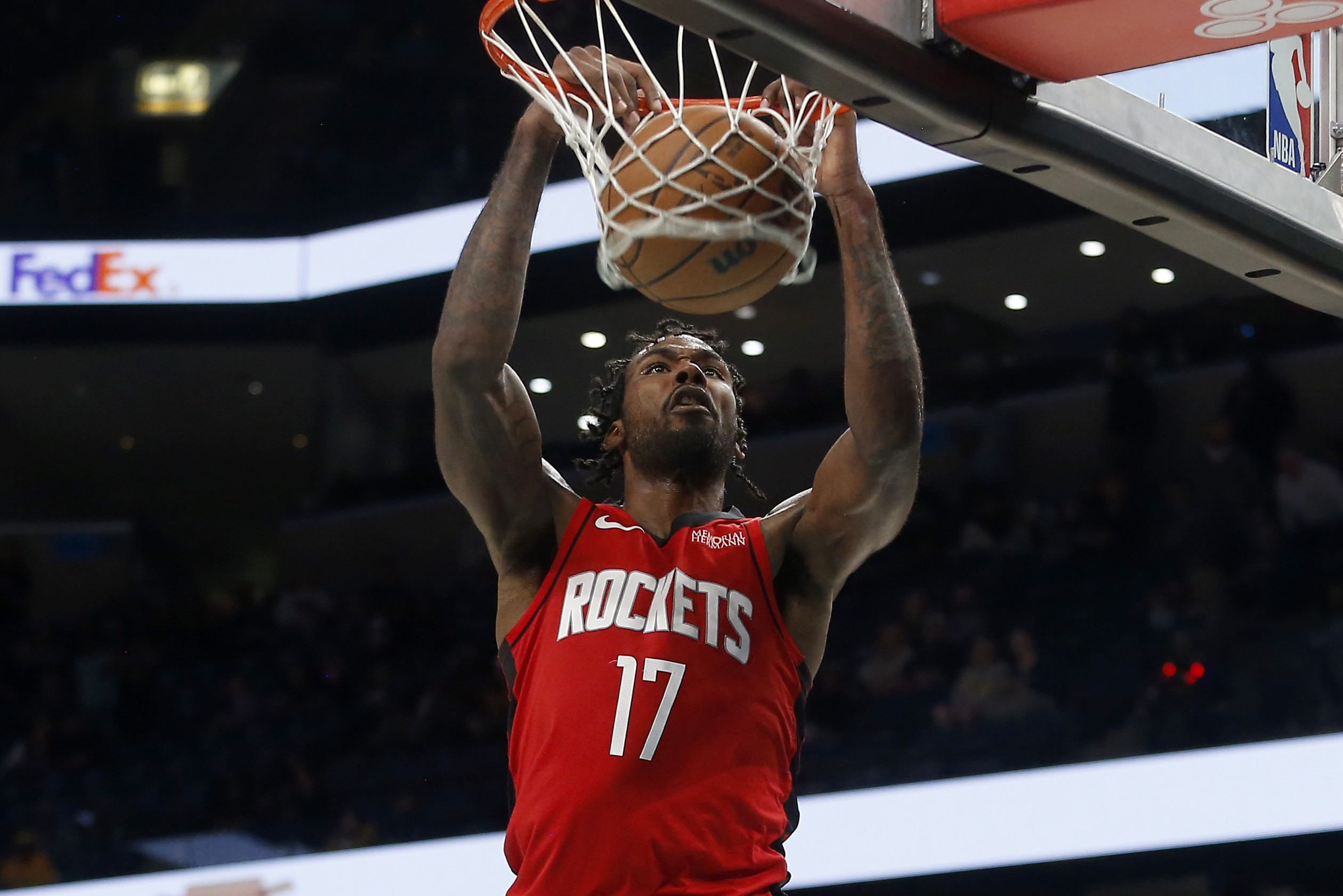 北京时间4月27日，火箭队和湖人队的季后赛G4，火箭队坐镇主场战胜了对手，将总比