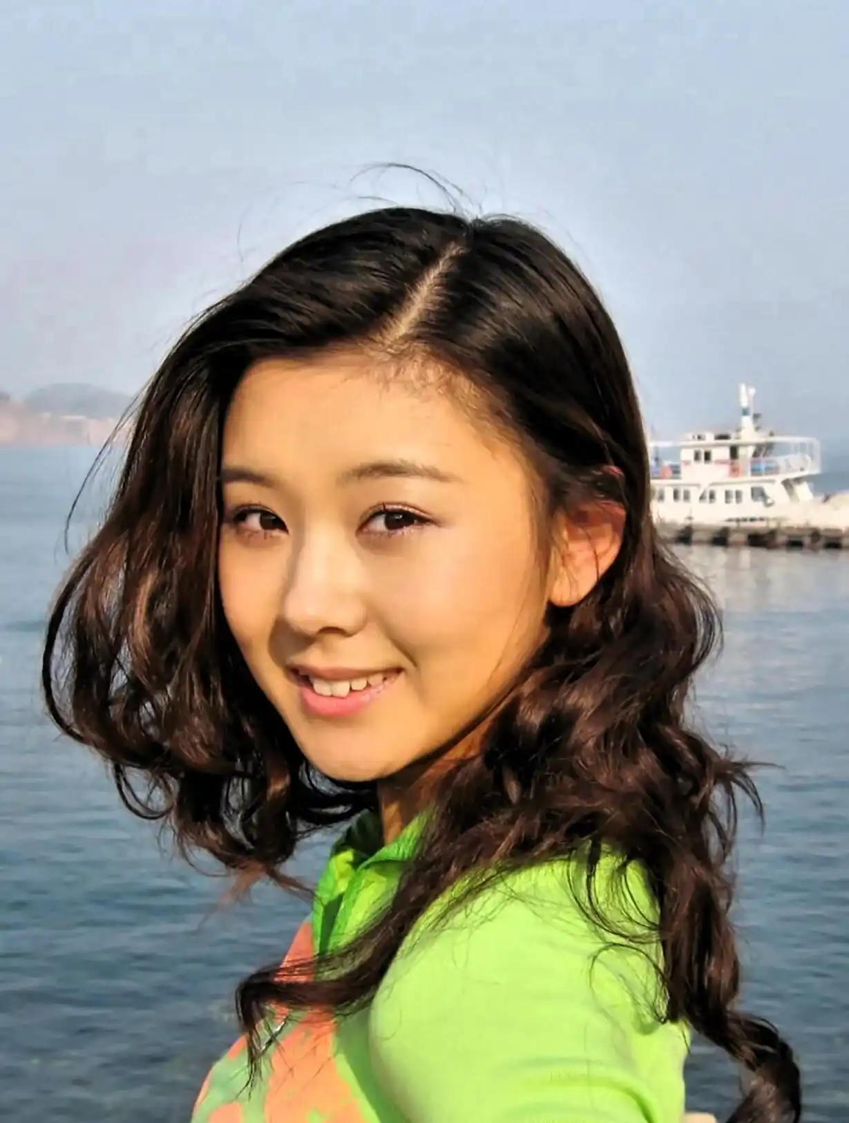 李小萌嫁给了王雷，很多人都知道王雷家境优越，因为王雷是大连船王的独子，家里不仅有