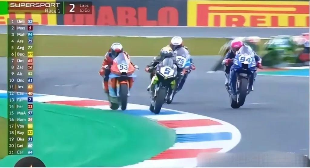 两大老牌豪门在赛场上联手玩赖，这吃相未免太难看了吧？