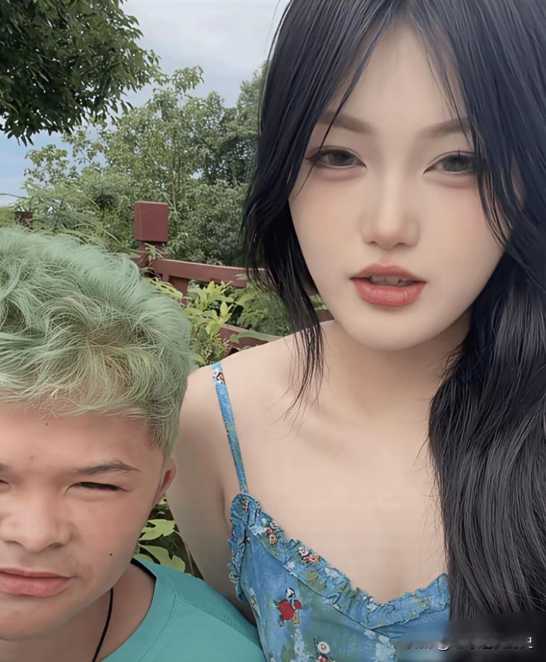 小马云恋爱了，个人感觉这段爱情维持不了半年，这女网红应该就是曾他的流量的，各位觉