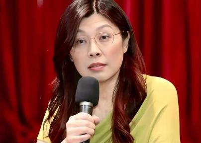 真是活见鬼了！带着大陆“十项新政”大礼包返台的郑丽文，民调居然跌到谷底仅剩23.