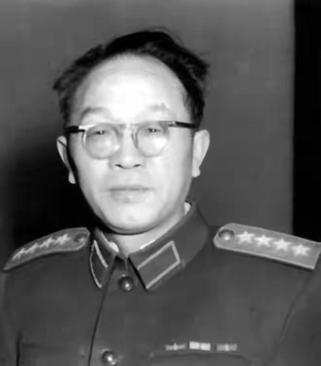 1979年有人说梁兴初不该平反，黄克诚伸出9根指头后，无人再反对。说这话的老