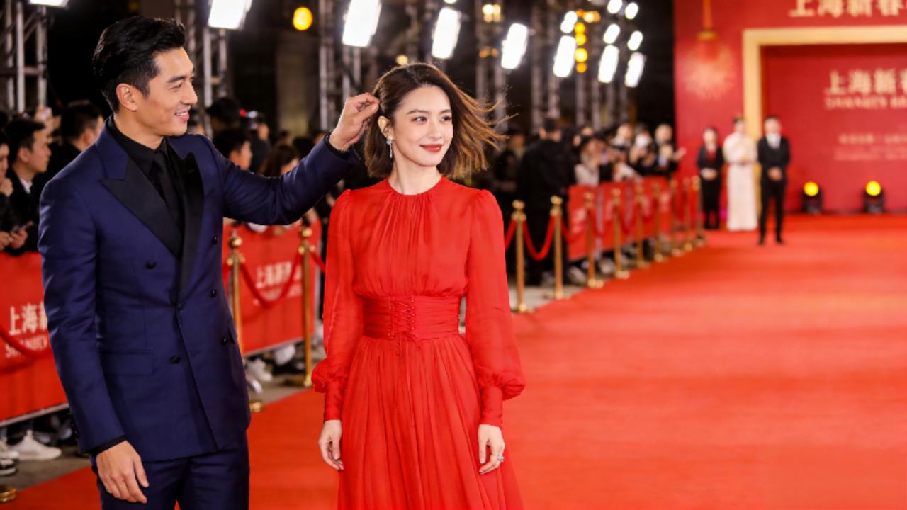 挽发牵手+同游承诺！窦骁何超莲合体破婚变，豪门爱情该有的模样2026年1月