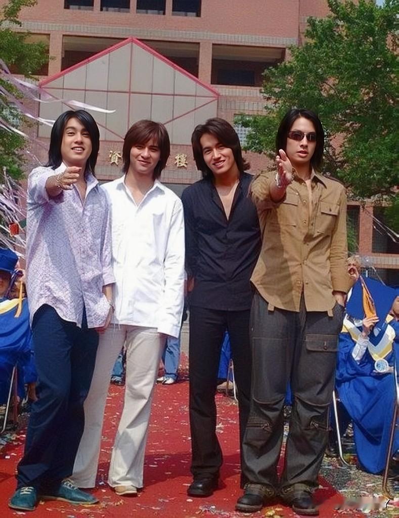 曾经的F4太帅气了，一代人的回忆...