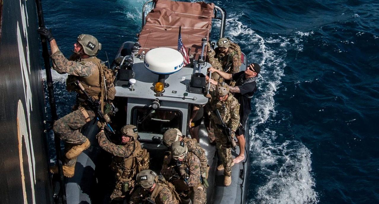 突发消息，美国在委内瑞拉海岸扣押了一艘大型油轮。美国总统特朗普日前证实，美方在