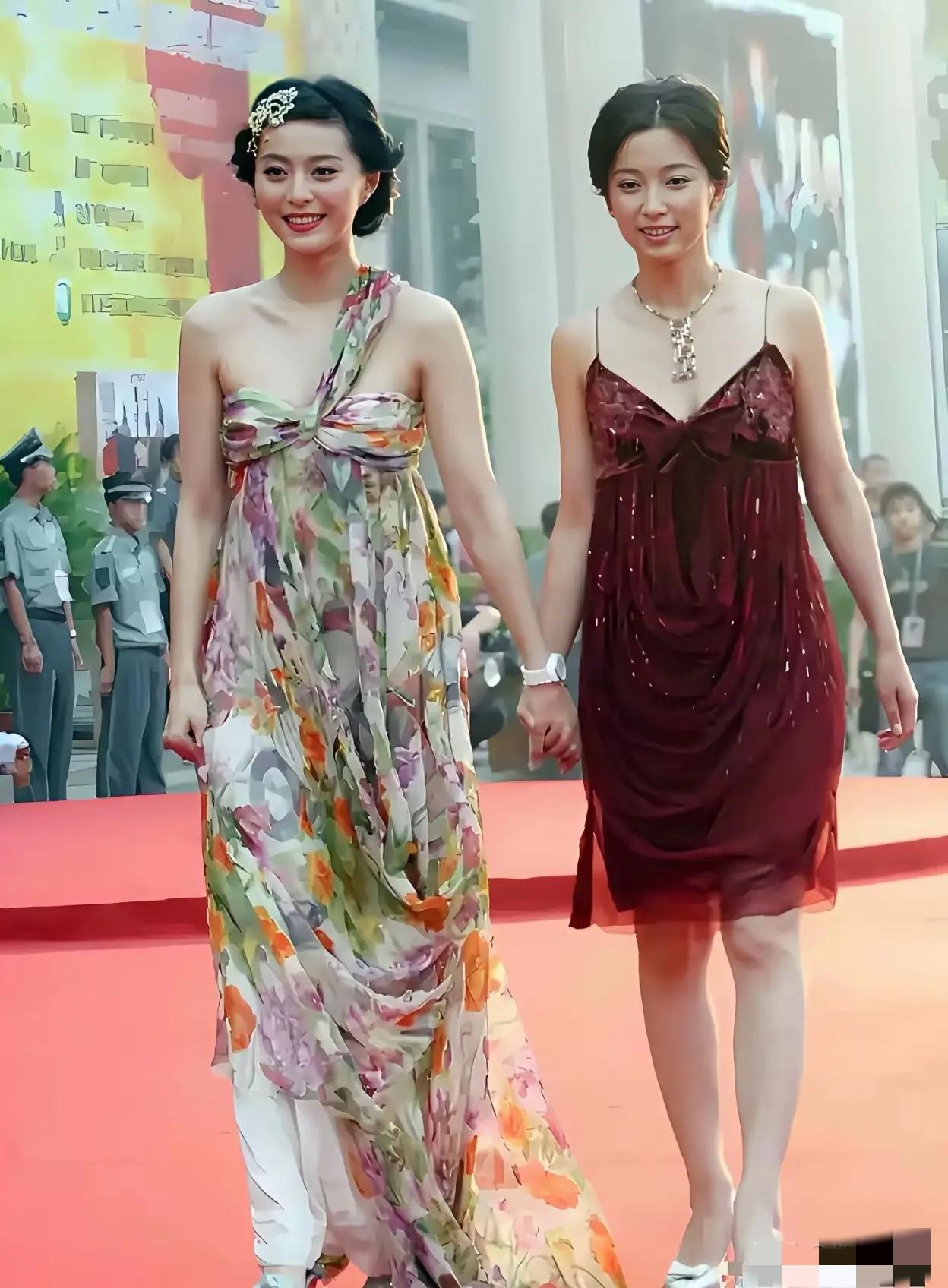 早期的两位冰冰，无美颜无滤镜二人之美难分高下，各有独特韵味真美女的风采便是如