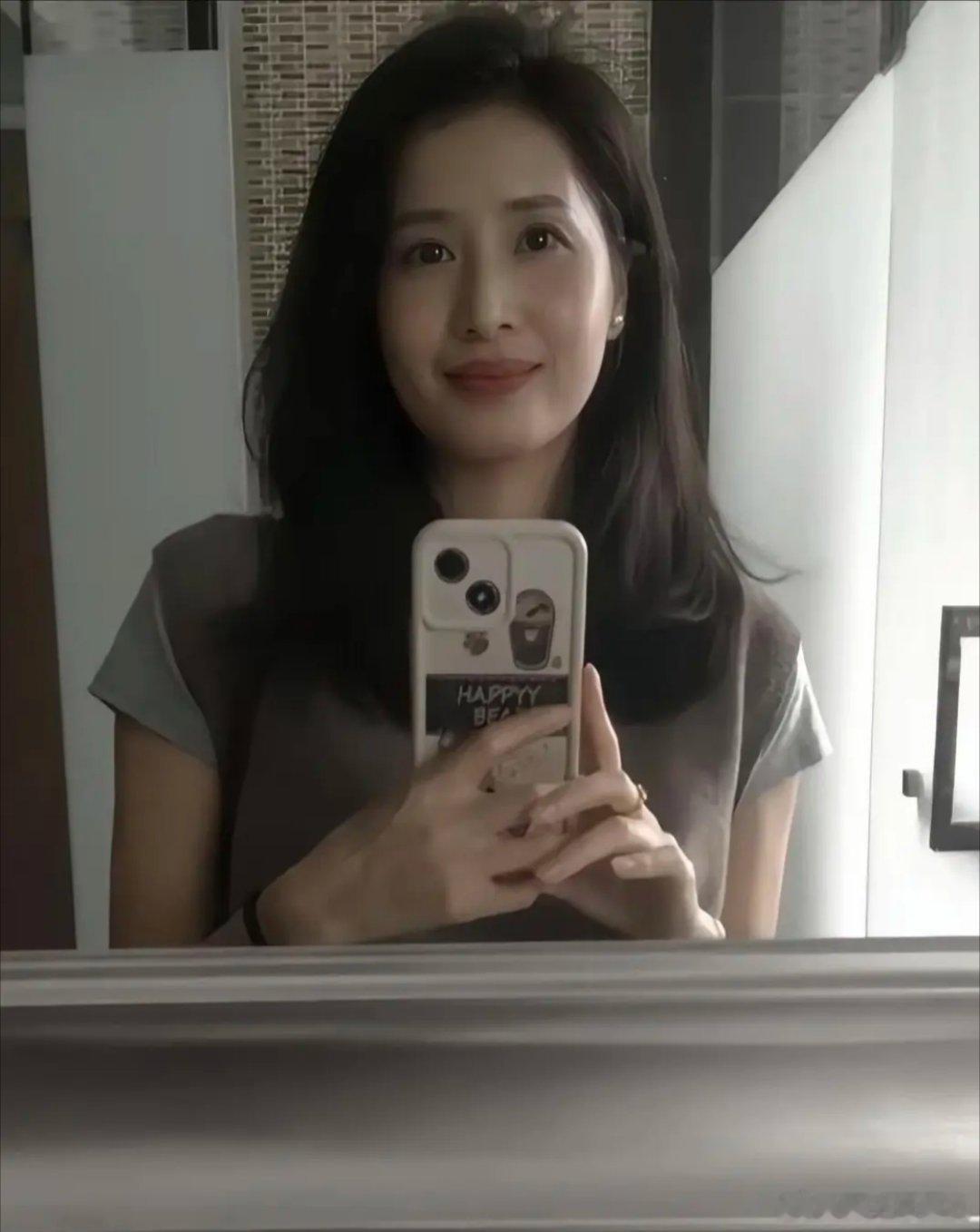 75年的兔子，保养得这么好，有点夸张了吧？