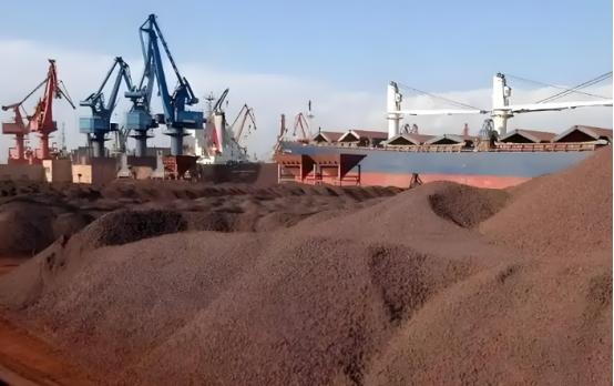 放眼全世界，老天真正赏饭吃的估计就俩地方：第一就是澳大利亚的铁矿，严格来说，那地