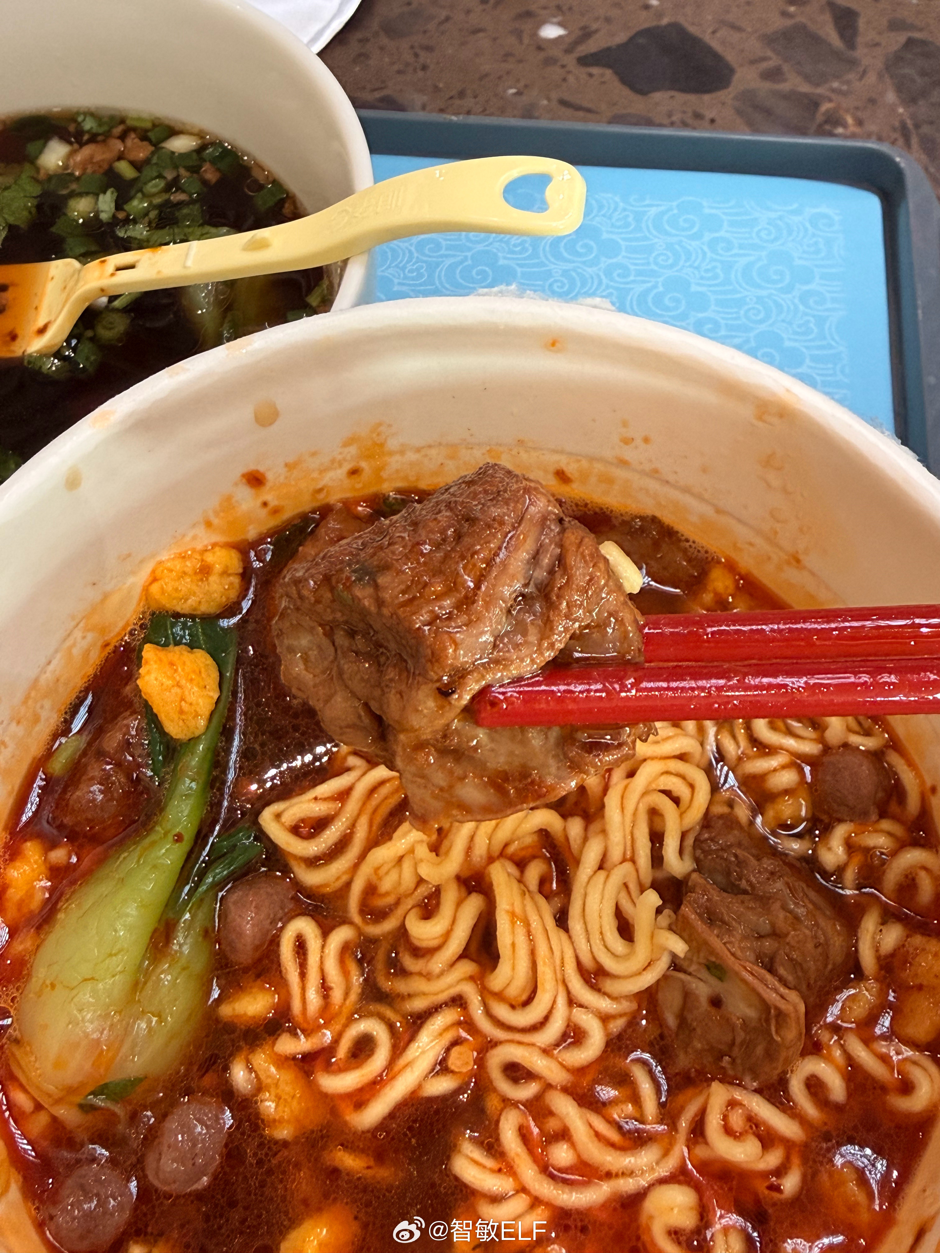 来一碗正儿八经的红烧牛肉面