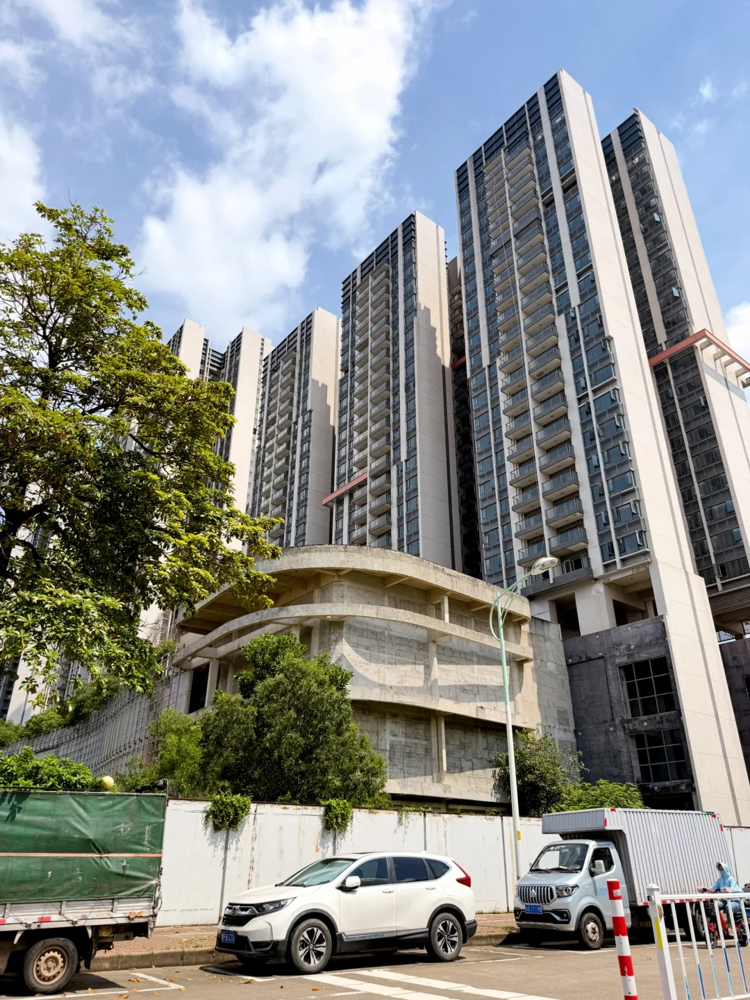 番禺市桥某烂尾楼的无解之局 无人敢接手
