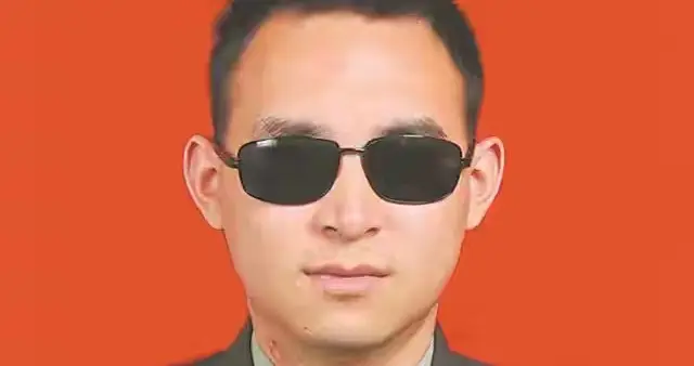 一等功臣杜富国, 晋升高级军士长, 离提干还有多远?