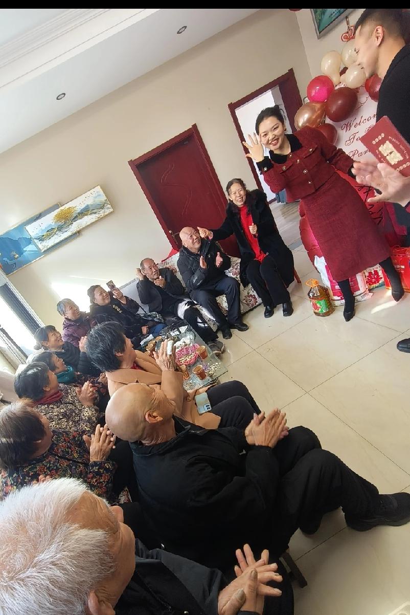 妹妹找了一个城里的男朋友，今天来认门，谈到妹妹将来如何处置婆媳关系，我妈给她提了