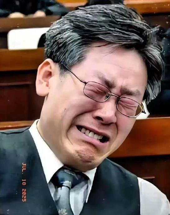 韩国政府突然出手了！就在5月17日，韩国方面毫无征兆地放出一个重磅消息：直接砸出