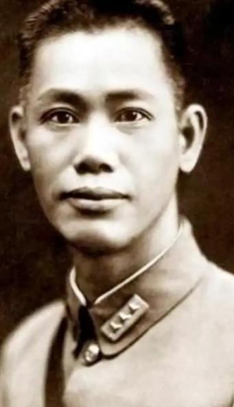 1959年，新中国首次特赦战犯，范汉杰的名字原本在特赦名单上，蔡廷锴找到周总理：