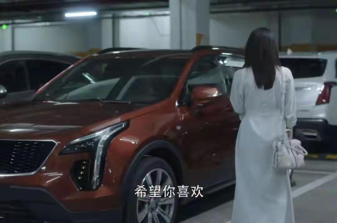 四十多万买的新车，提车当天连自家小区地库都进不去。这事就发生在车友群一兄弟身