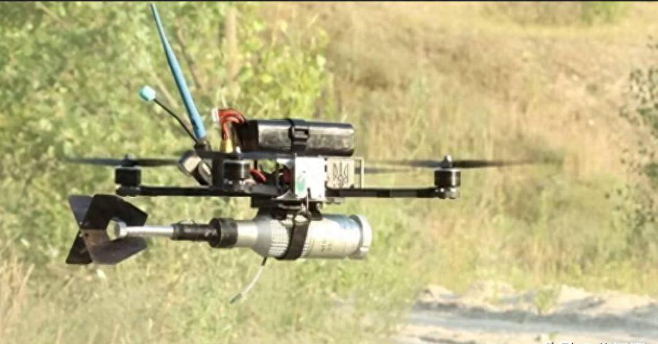 谁能想到，在如今的东欧大平原上，曾经不可一世的“陆战之王”竟然沦为了任人宰割的活