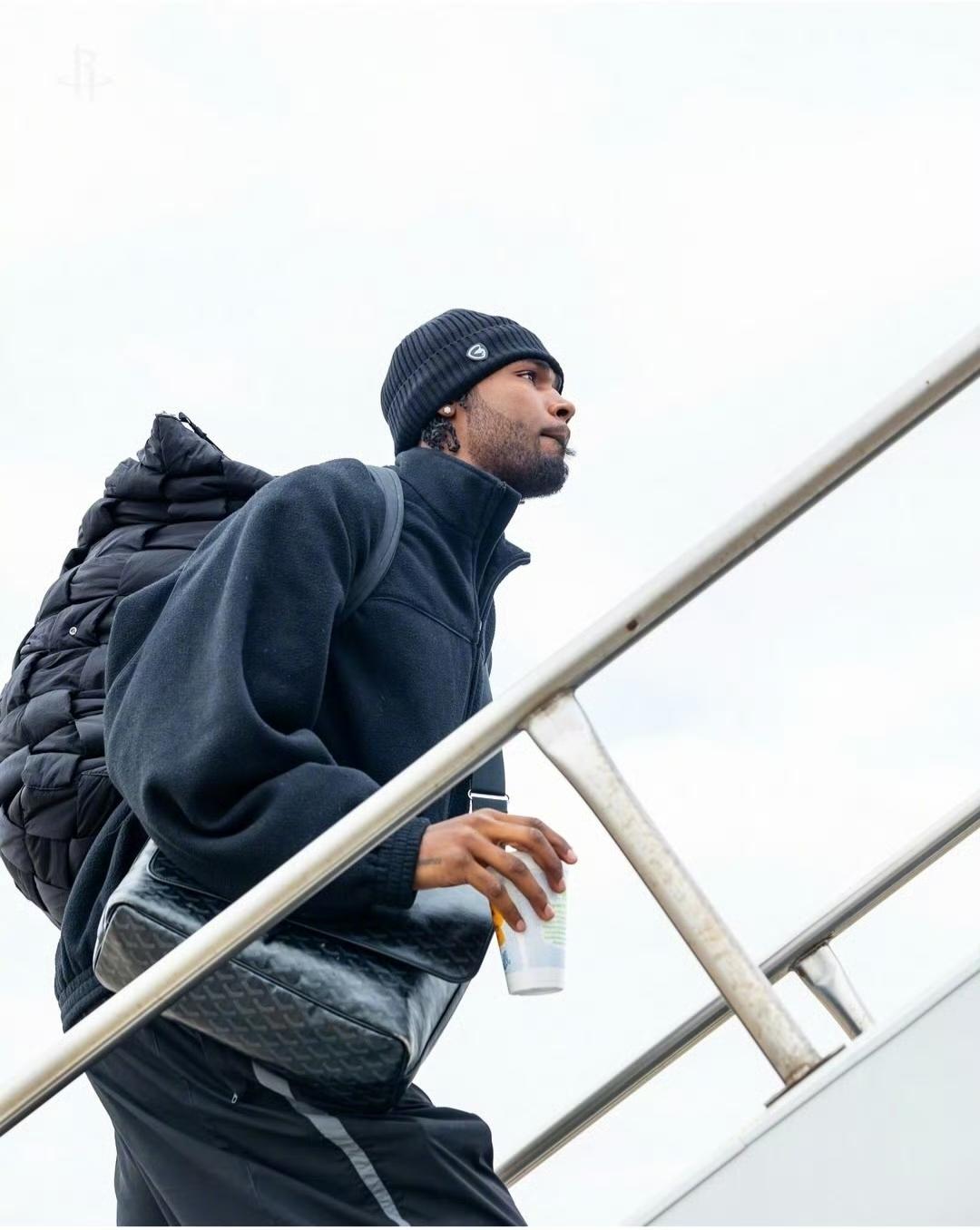 伊森随队出征客场对阵掘金，争取给个惊喜。