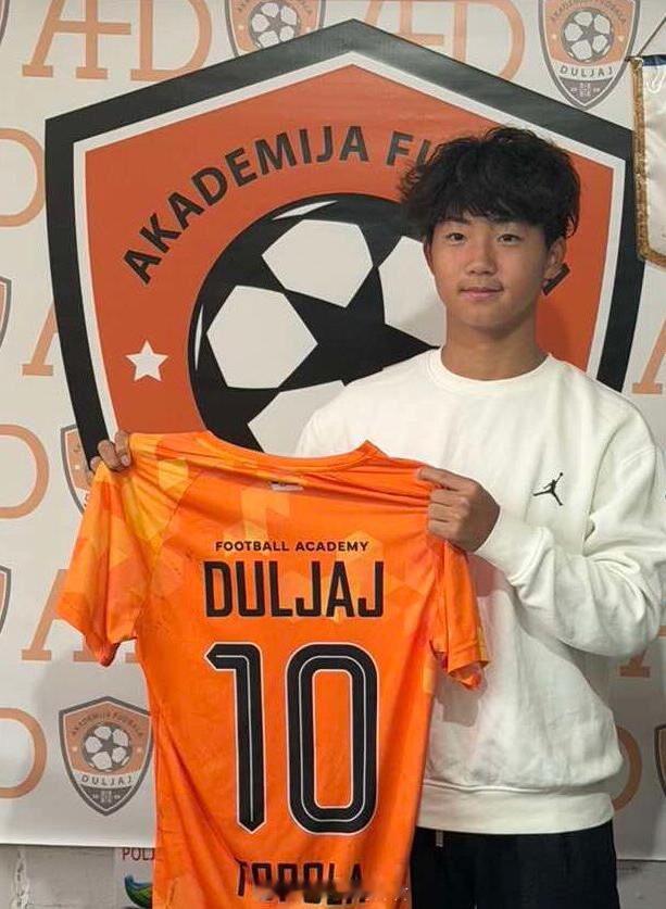 【万项梅开二度】10月27日,塞尔维亚西部地区U19甲级联赛(2)第12轮,中国