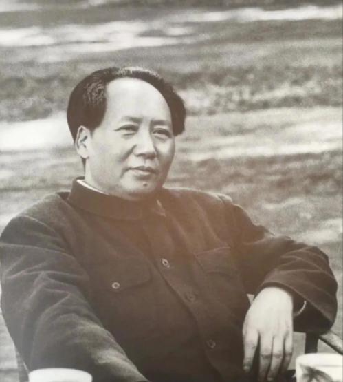 新中国成立之际，列强要求偿还清政府欠的7.3亿两款，不料毛主席仅用一招，就解决了