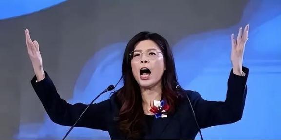 正告中国国民党，和平统一条件就三条。台独不要“一国”，国民党不要“二制”，听上去