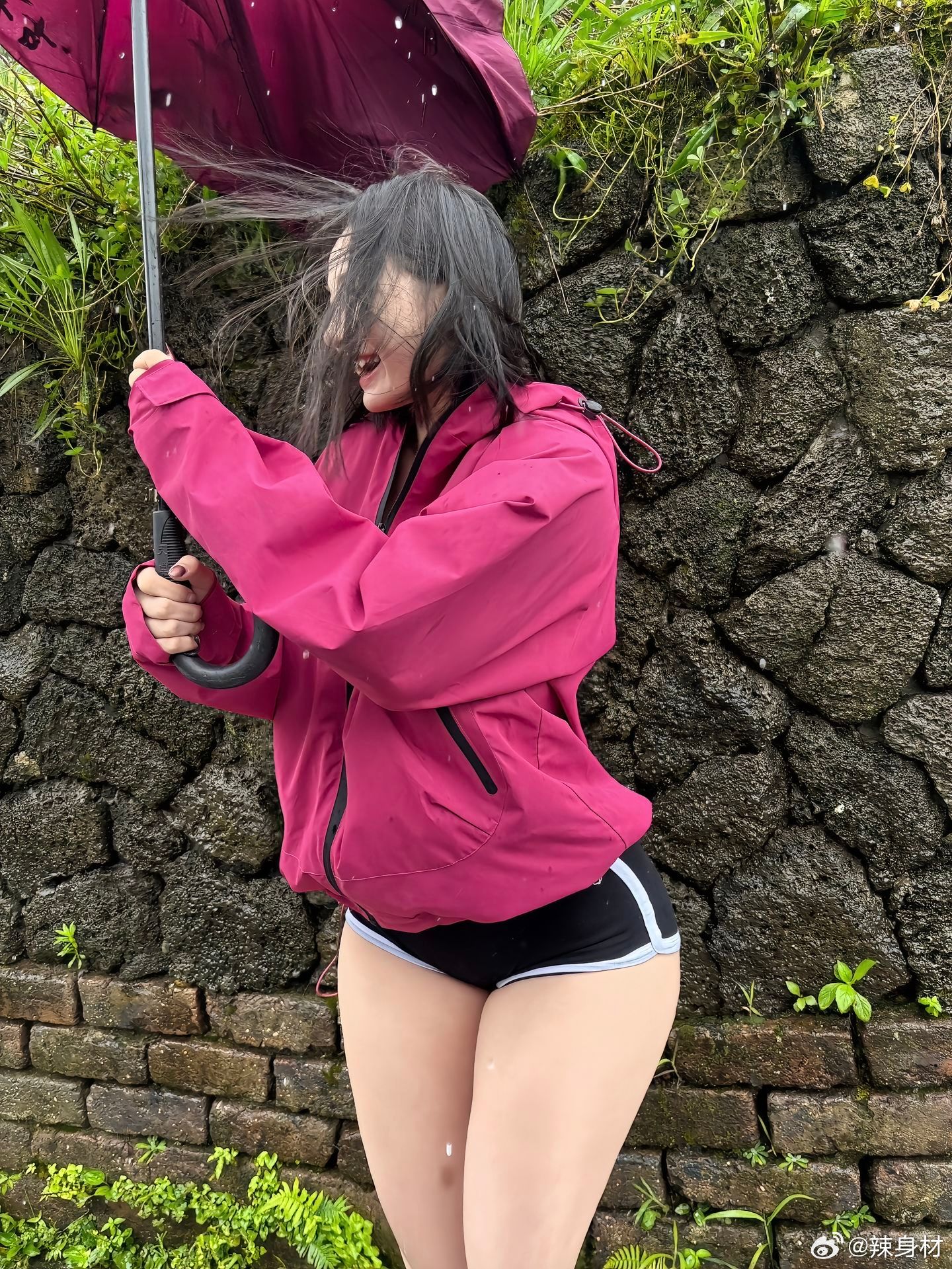 这腿太绝了​​​