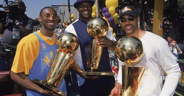 【里克-福克斯揭秘：如何赢得黑曼巴的尊重？🥊】前NBA球星里克-福克斯在最新一