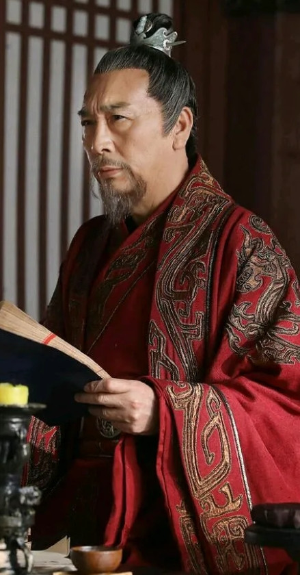 琅琊榜.风起长林之荀白水。荀白水认为长林军功高盖主，当下虽无罪，却必定罪在将