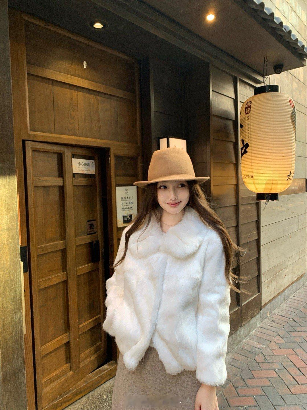 板栗可可Bankelili10/31/20:00Du家定制进口草兔毛皮草特别韩的