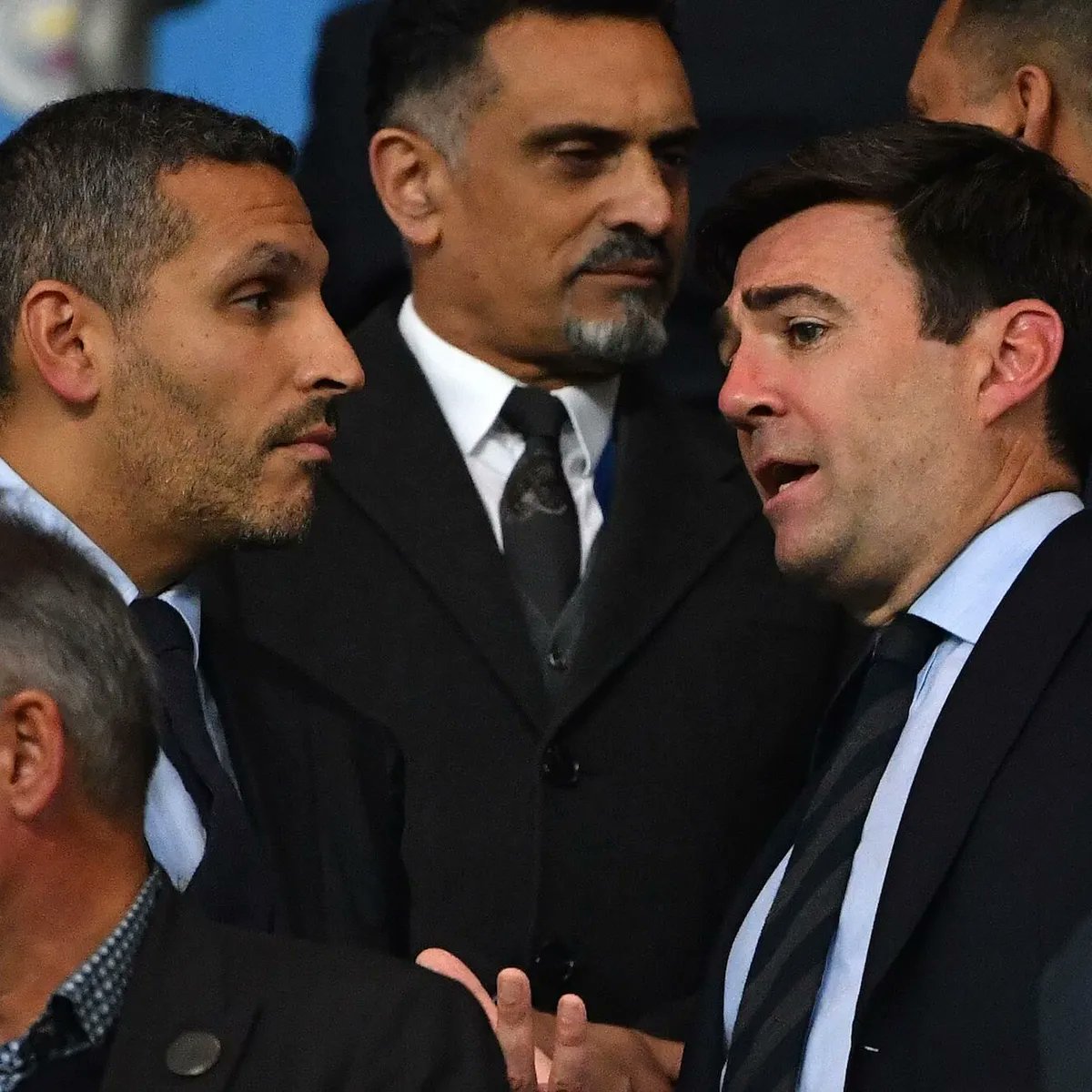 曼城违规事件继续发酵，英国首相伯纳姆不当言论引发英超俱乐部众怒。BBC报道，多家