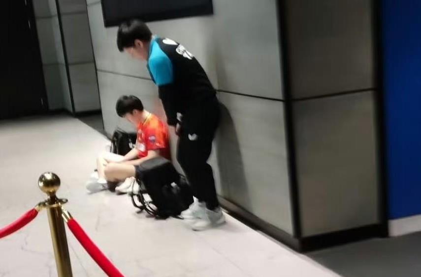 竞技体育残酷的一幕！原来没想到，在wtt中国大满贯男单比赛，林昀儒决胜局输给宇