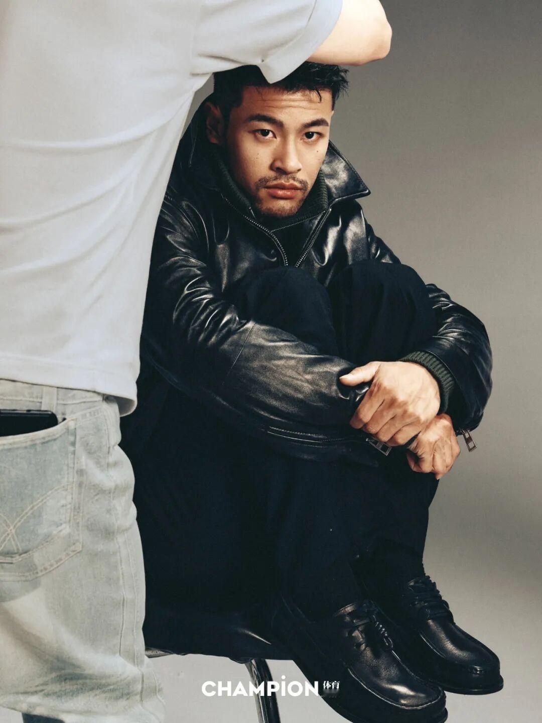 宁忠岩确认夺冠一刻简直是中国体育界的一颗遗珠，怎么这么帅啊，看到体育画报这组写