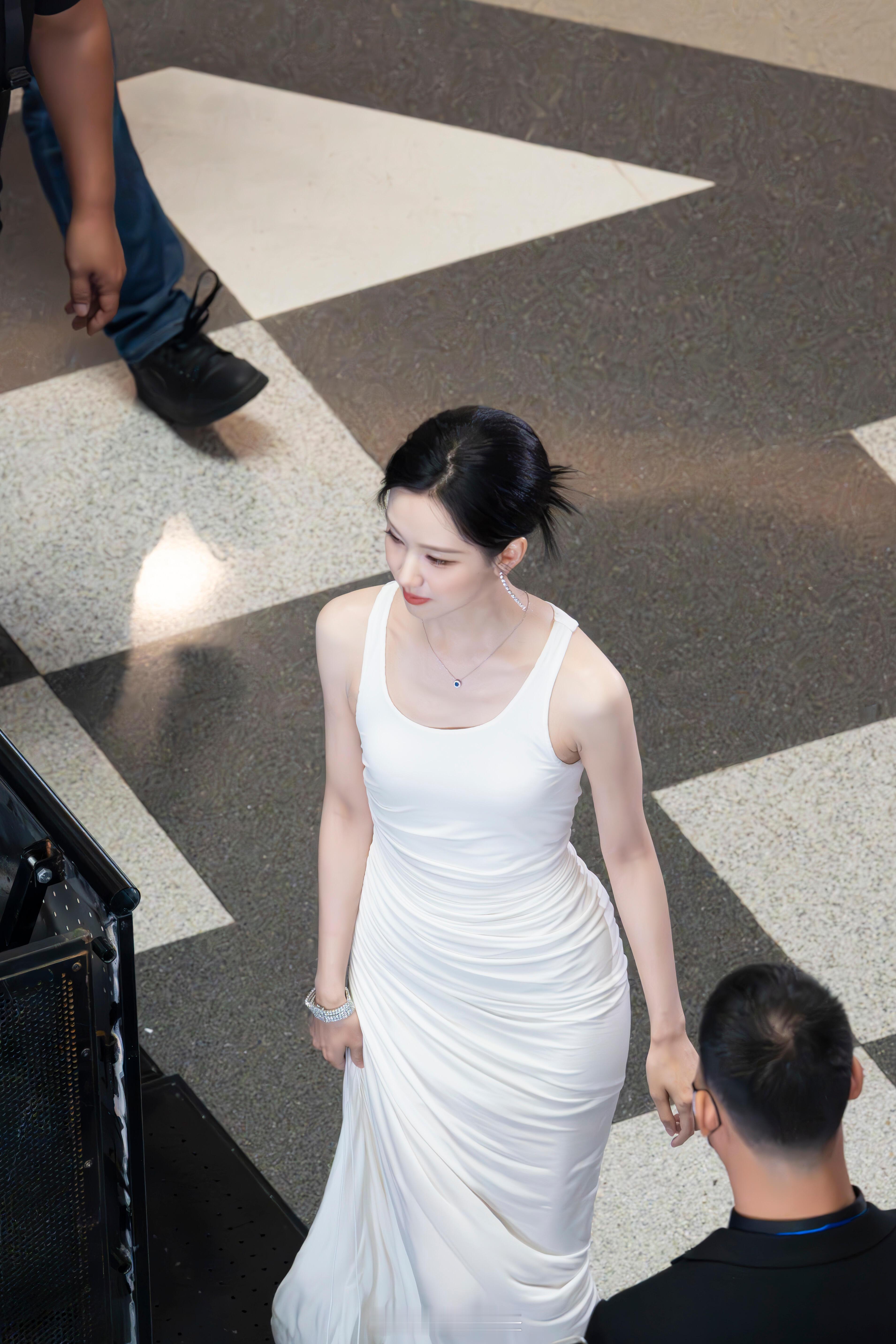 自从看到陈都灵我才认识到什么叫神仙姐姐​​​