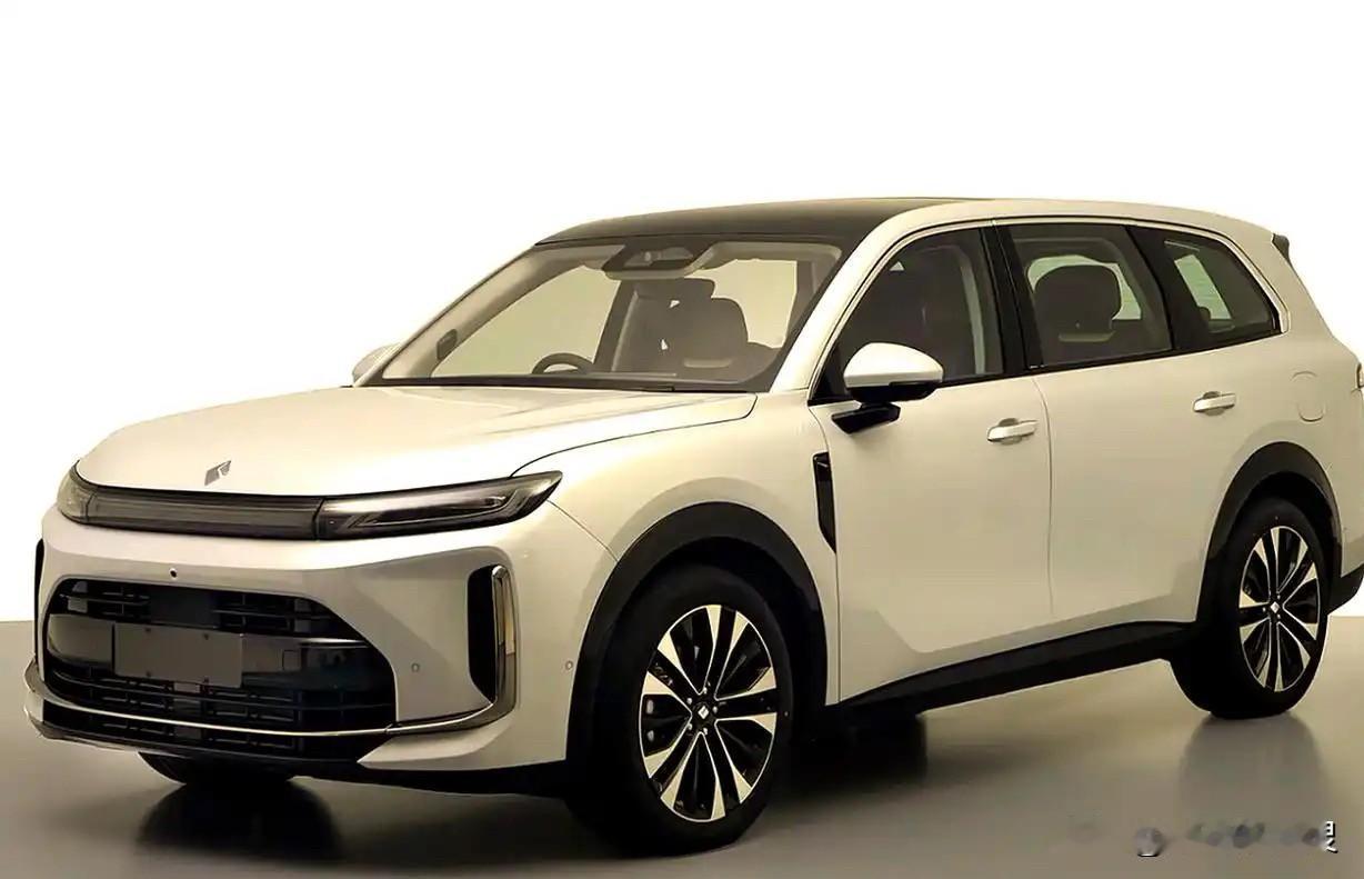 ‌华境S‌由上汽通用五菱投资超百亿打造的“‌智能岛制造体系（I²MS）‌”生产，