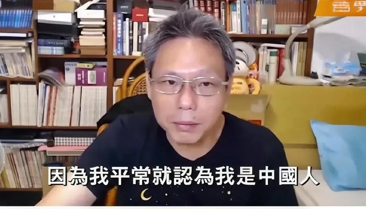 馆长和黄光芹的“口水仗”还在持续升温，谢寒冰公开力挺馆长，因为我们都是中国人！